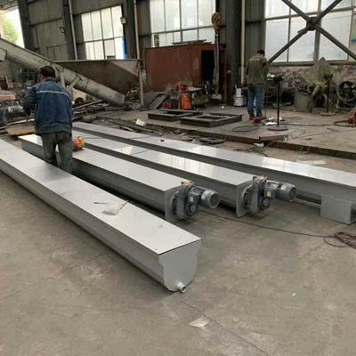 Transportador de tornillo en forma de "U" de acero del barro de carbono con el eje