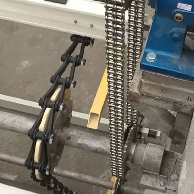 Raspador de barro de cadena no metálico en el tanque de sedimentación del barro