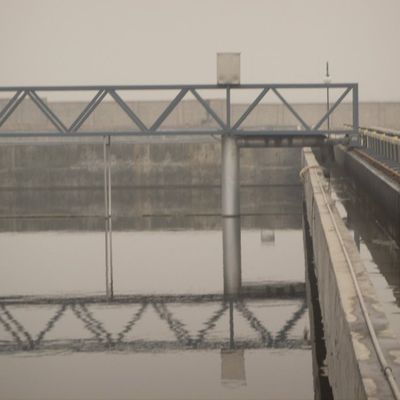 Raspador de barro que viaja de acero inoxidable horizontal para tratamiento de aguas residuales