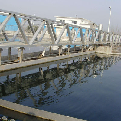 Raspador de acero inoxidable del fango del tanque de la flotación de aire de la máquina del raspador de barro del estilo del puente 304