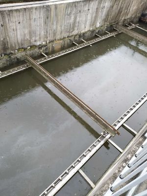material que raspa no metálico de puente móvil de la placa de cadena del raspador de barro de los 4.5m