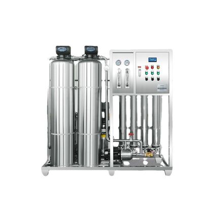 El equipo puro del tratamiento de aguas de la ósmosis reversa del agua integró 2t/H automático