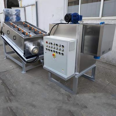 Tratamiento de aguas residuales de rosca del pasto del deshidratador del barro SS304 3m3/H automático