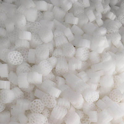 Material biológico del filtro del tratamiento de aguas residuales del portador del llenador k1k2k3 de MBBR de aireación del tanque de la cultura en lecho fluidificado de la membrana