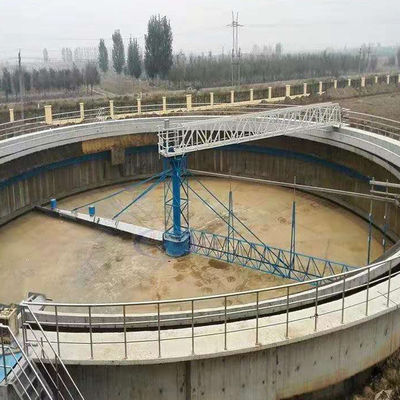 medio puente de la impulsión 1.5kw-30kw del fango de barro del raspador del puente lleno central automático del sistema