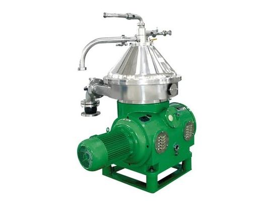 Centrifugadora automática de disco para la separación continua de fases sólidas y líquidas en el sector industrial
