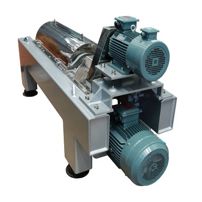 4000 r/min Velocidad del cuenco Decantador de tornillo de desplazamiento Centrífuga para descarga automática de lodo y separación de aceite
