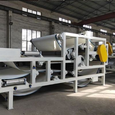 La máquina de la prensa del barro del exprimidor del tornillo, 1.2m3/h camina por el fango a la prensa de desecación de la correa